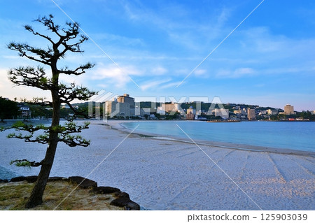 Shirahama Beach in Shirahama Town, Wakayama Prefecture Shirahama Beach in Shirahama Town, Wakayama Prefecture 125903039