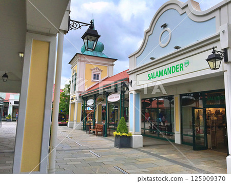 Pandorf outlet near Vienna, Austria 125909370