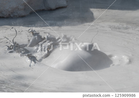 Earth art? Beppu Priest Hell 125909986