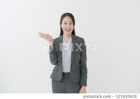 穿西裝的女人 穿西裝的女人 125910428