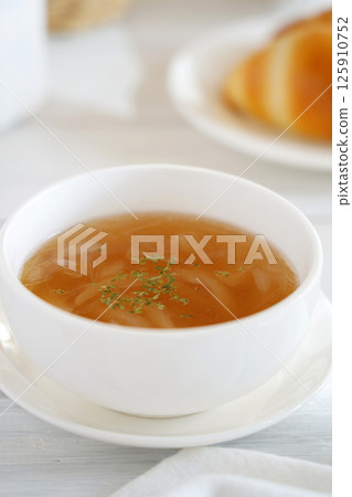 Onion soup Onion soup 125910752