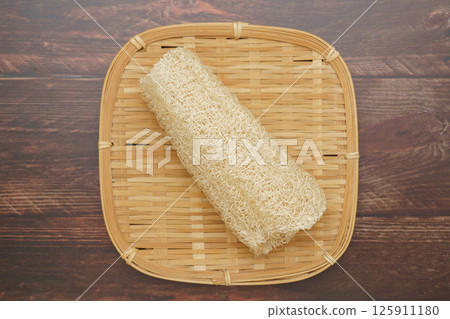 Scoop of loofah 125911180