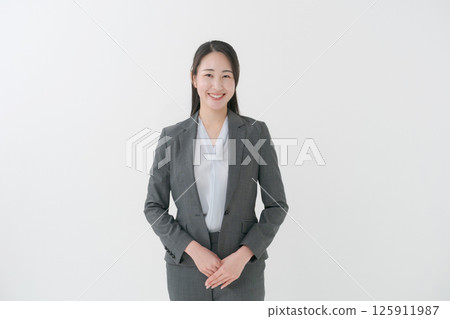 穿西裝的女人 穿西裝的女人 125911987