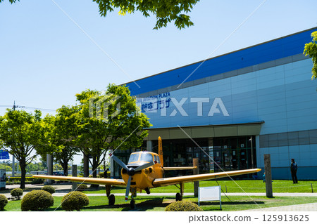 Clear blue sky and the scenery of Ishikawa Prefectural Aviation Plaza | Ishikawa Tourism Image | Komatsu City, Ishikawa Prefecture 125913625