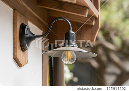 Retro style outdoor wall lamp antique bracket light 125915202