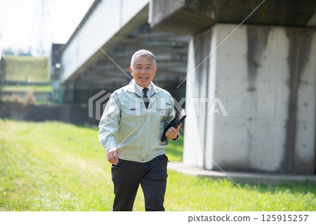 Veteran site supervisor Veteran site supervisor 125915257