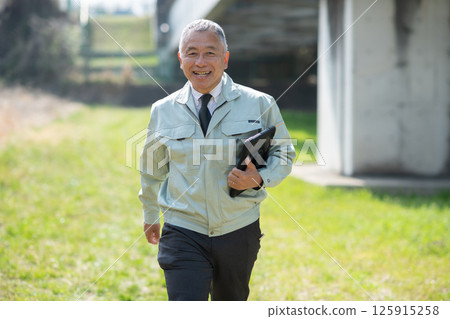 Veteran site supervisor 125915258