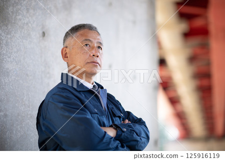 Veteran construction manager and architect 125916119