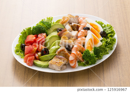 Cobb salad   125916967