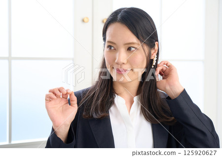 長髮女子配飾 125920627
