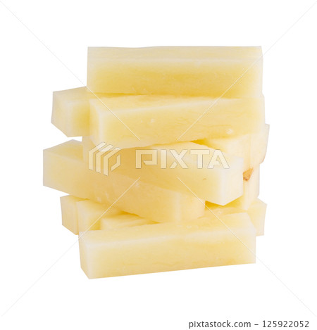 Raw potatoes isolated on white background. 125922052