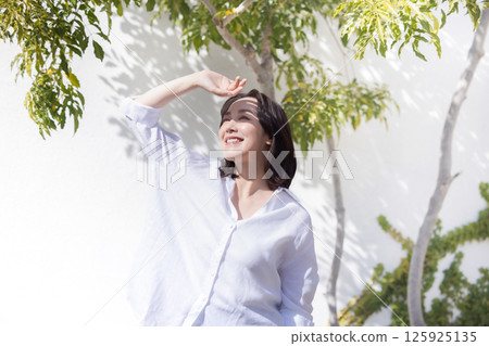 女性防曬護理圖片 125925135