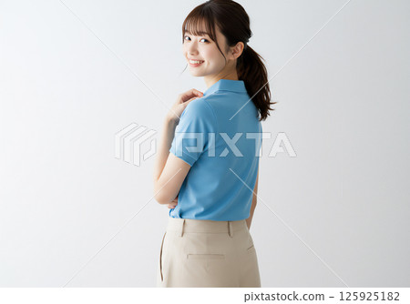 一位表情明亮的護理員 125925182