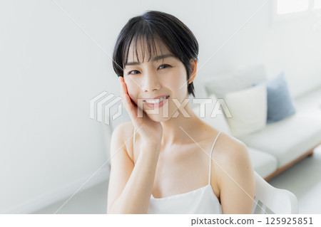 年輕女性的美麗形象 年輕女性的美麗形象 125925851