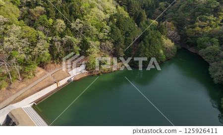 Koshino Reservoir (aerial view) - Otsuki City, Yamanashi Prefecture, Japan 125926411