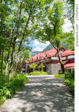 <Nagano Prefecture> Kamikochi Imperial Hotel exterior <Nagano Prefecture> Kamikochi Imperial Hotel exterior 125926915