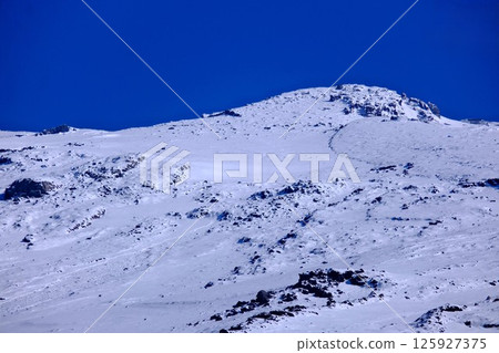 冬季富士山的山腰 125927375