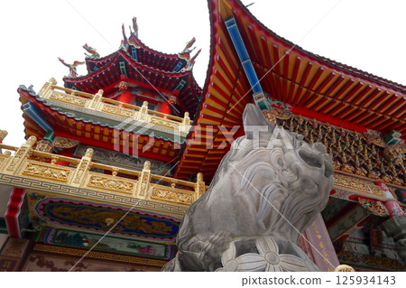 摯愛台灣（台中市高美濕地高美文興宮入口。鎮守鎮邪的獅子像。） 125934143