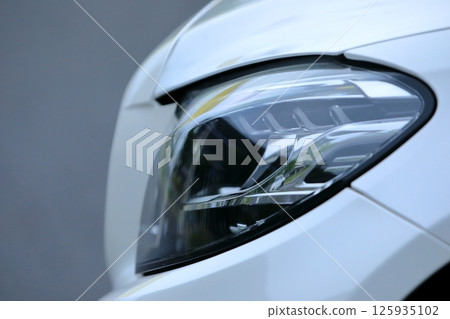 汽車大燈圖像 125935102