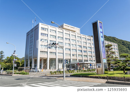 鳥取縣政府、鳥取縣鳥取市 125935693