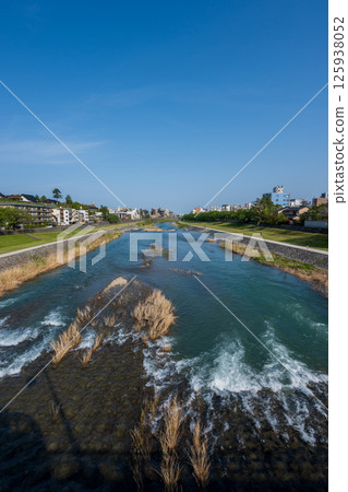 Photographed at Sakurabashi Bridge in Kanazawa City, Sai River 125938052