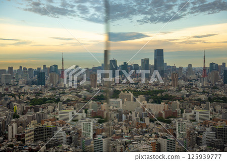 霧中的早晨 霧中的早晨 125939777