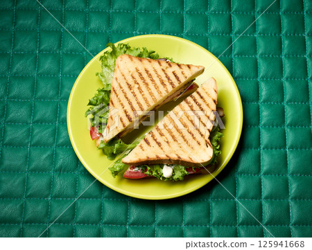 club sandwich on green plate club sandwich on green plate 125941668