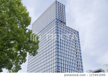 New Chunichi Building from the city park (Naka-ku, Nagoya City, Aichi Prefecture) New Chunichi Building from the city park (Naka-ku, Nagoya City, Aichi Prefecture) 125941840