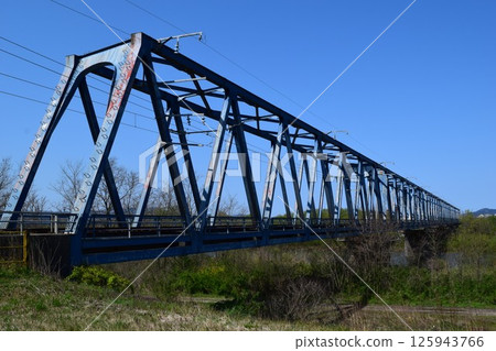 鐵路橋樑和鐵軌 鐵路橋樑和鐵軌 125943766
