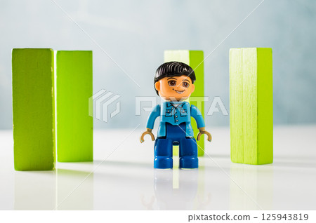 Developing wooden blocks for children have different colors. 125943819