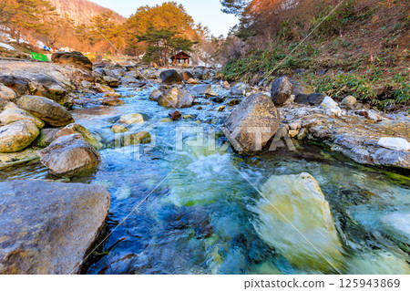 Gunma Prefecture, Agatsuma-gun, Kusatsu Onsen, Sainokawara Park in the early morning 125943869