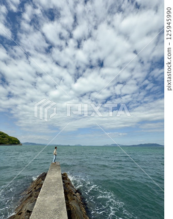 The way to the sea 125945990