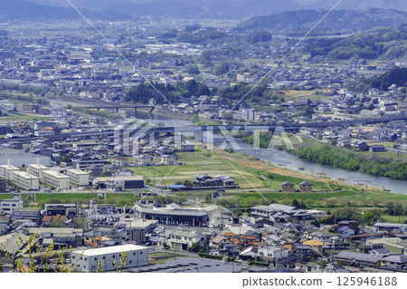 岡山縣津山市津山迂迴道及吉井川 岡山縣津山市津山迂迴道及吉井川 125946188
