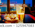 商業照片: 啤酒· 旅館· 酒吧· 美麗· 夜· 視圖 125947083