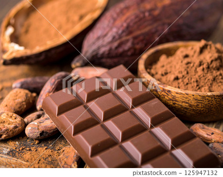 巧克力、可可果、可可豆、可可粉 巧克力、可可果、可可豆、可可粉 125947132