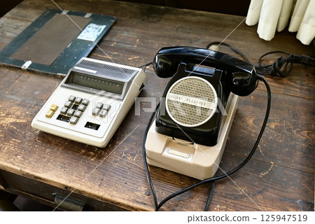 Showa retro black telephone and calculator Showa retro black telephone and calculator 125947519