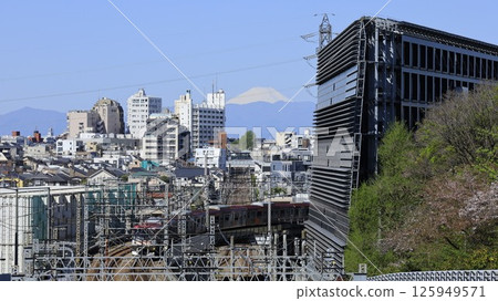 Mount Fuji seen from "Tokyo Fujimisaka" on the Ookayama campus of Tokyo University of Science (formerly Tokyo Institute of Technology), Tokyu train, close-up 125949571