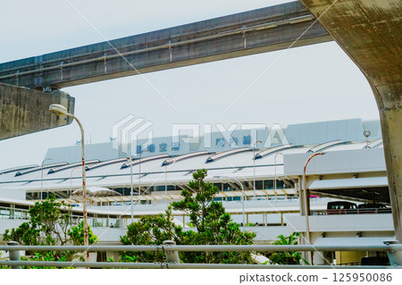 Photo: Naha Airport seen from the road 125950086