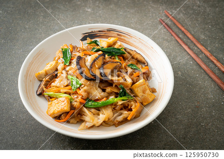 stir-fried noodles with tofu and vegetables stir-fried noodles with tofu and vegetables 125950730