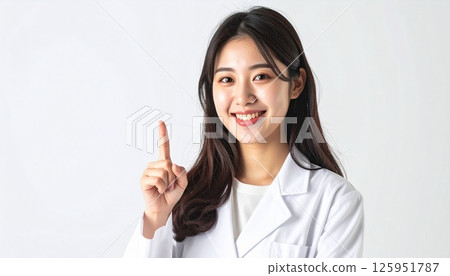 一位女性白人女士 125951787