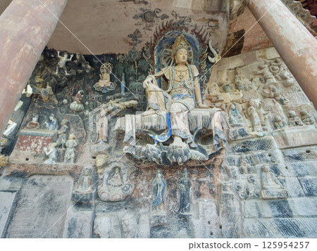 四川資陽安岳石刻毘盧洞的水月觀音 125954257