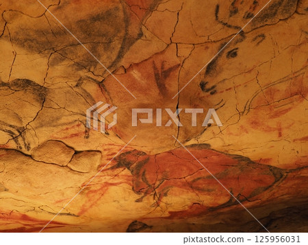Group of polychrome animals in Altamira cave in Spain 125956031