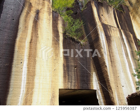 山形縣高畑町採石場遺跡（採石場遺跡） 125956387