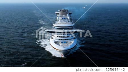 Cruise ship Diamond Princess Cruise ship Diamond Princess 125956442