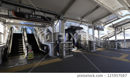 Escalators installed at entrance/exit of Kanazawa-Hakkei Station on the Yokohama Seaside Line 125957087