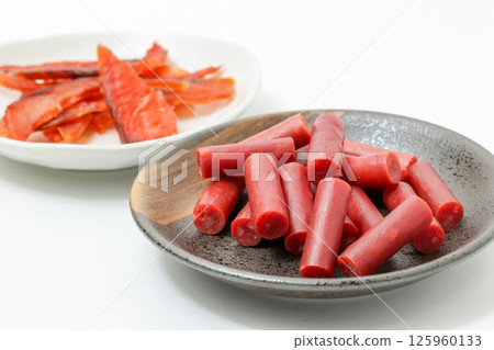 Salmon roe, Calpas, snacks, sake, sake, sake snacks, snacks to go with sake, food, fish, alcohol, beer, appetizers, processed foods Salmon roe, Calpas, snacks, sake, sake, sake snacks, snacks to go with sake, food, fish, alcohol, beer, appetizers, processed foods 125960133