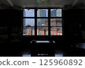 復古的大氣窗戶 125960892