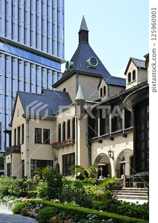 Former Lee Royal Residence Former Lee Royal Residence 125960901