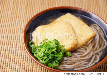 Raccoon soba 125960911
