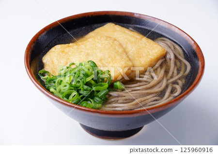 Raccoon soba 125960916